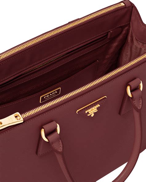 Prada galleria saffiano medium